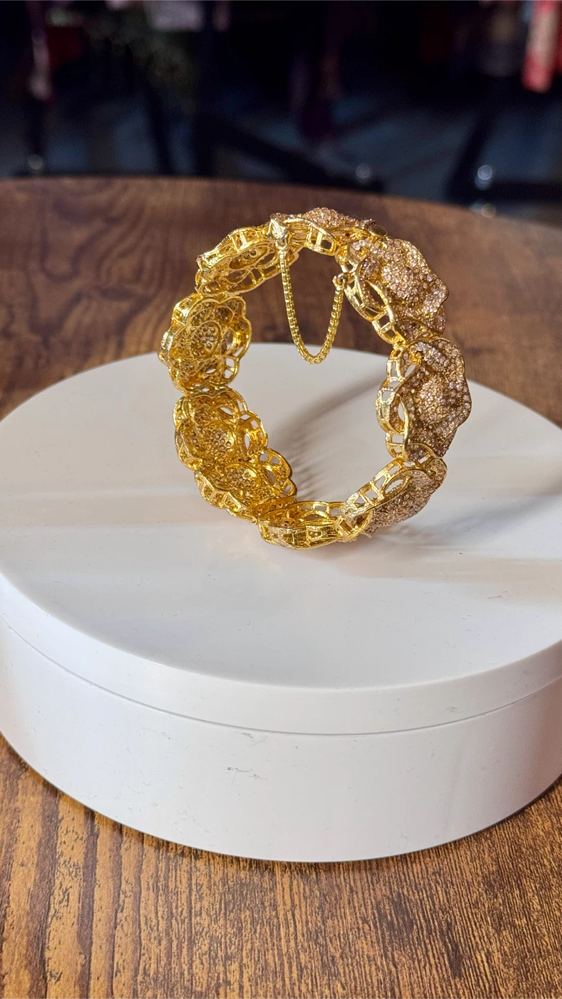Gold Rose openable Bracelet - photo 2