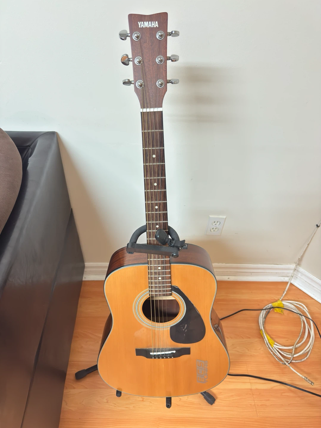 Yamaha F325D Acoustic Guitar