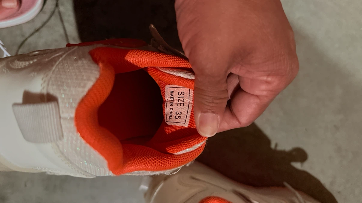 White and Orange Roller Shoes - Size 35 - photo 3