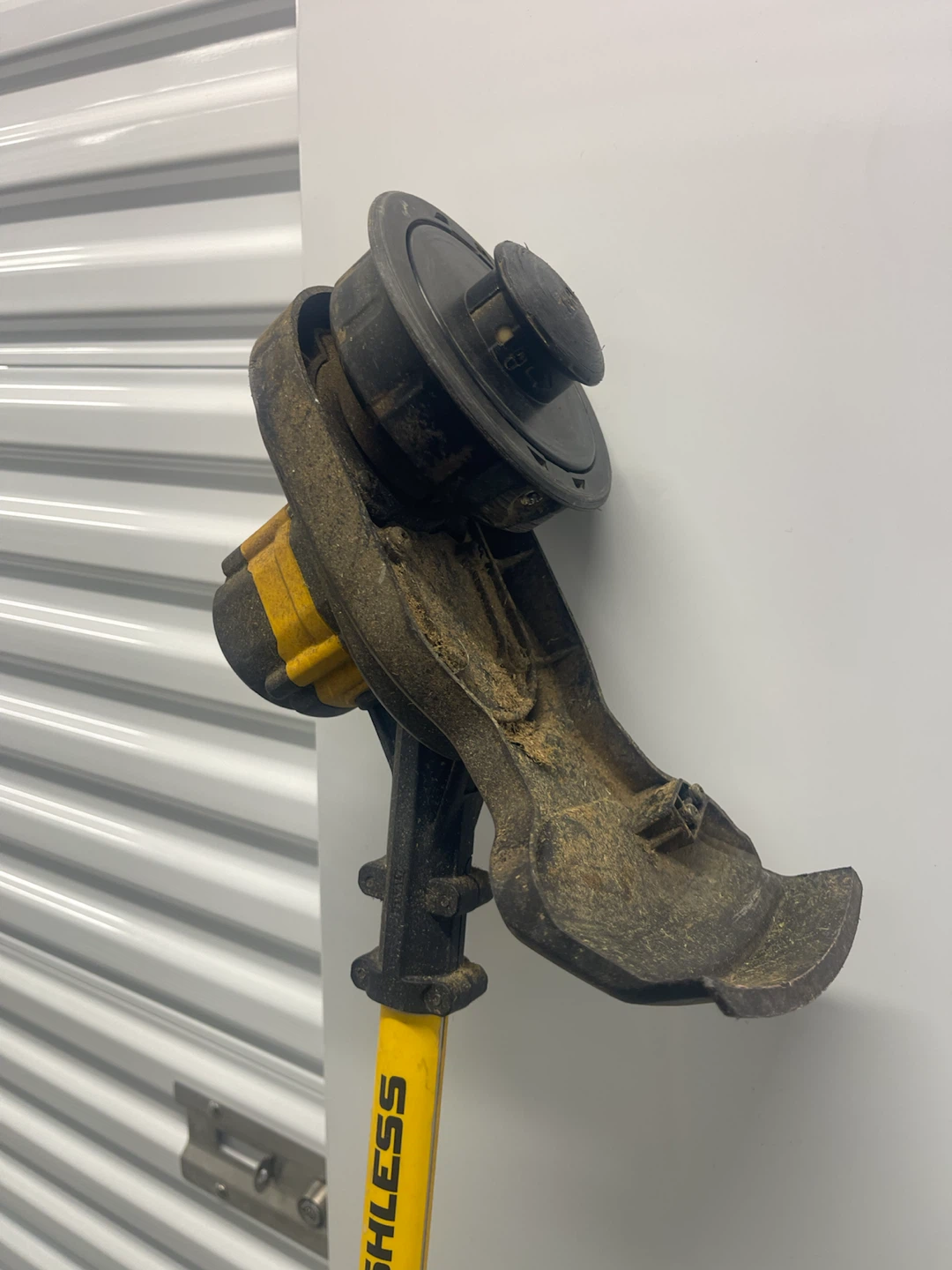 DeWalt 20V MAX XR Brushless String Trimmer - photo 2