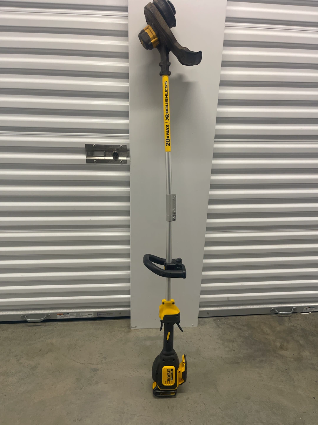 DeWalt 20V MAX XR Brushless String Trimmer - photo 3
