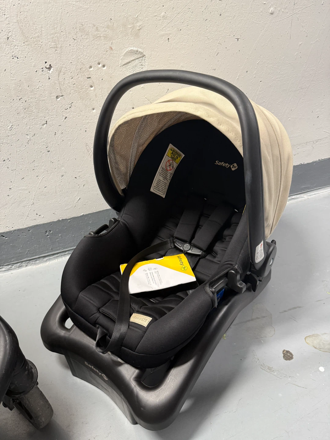 Safety 1st Stroller and Car Seat Travel System - photo 3
