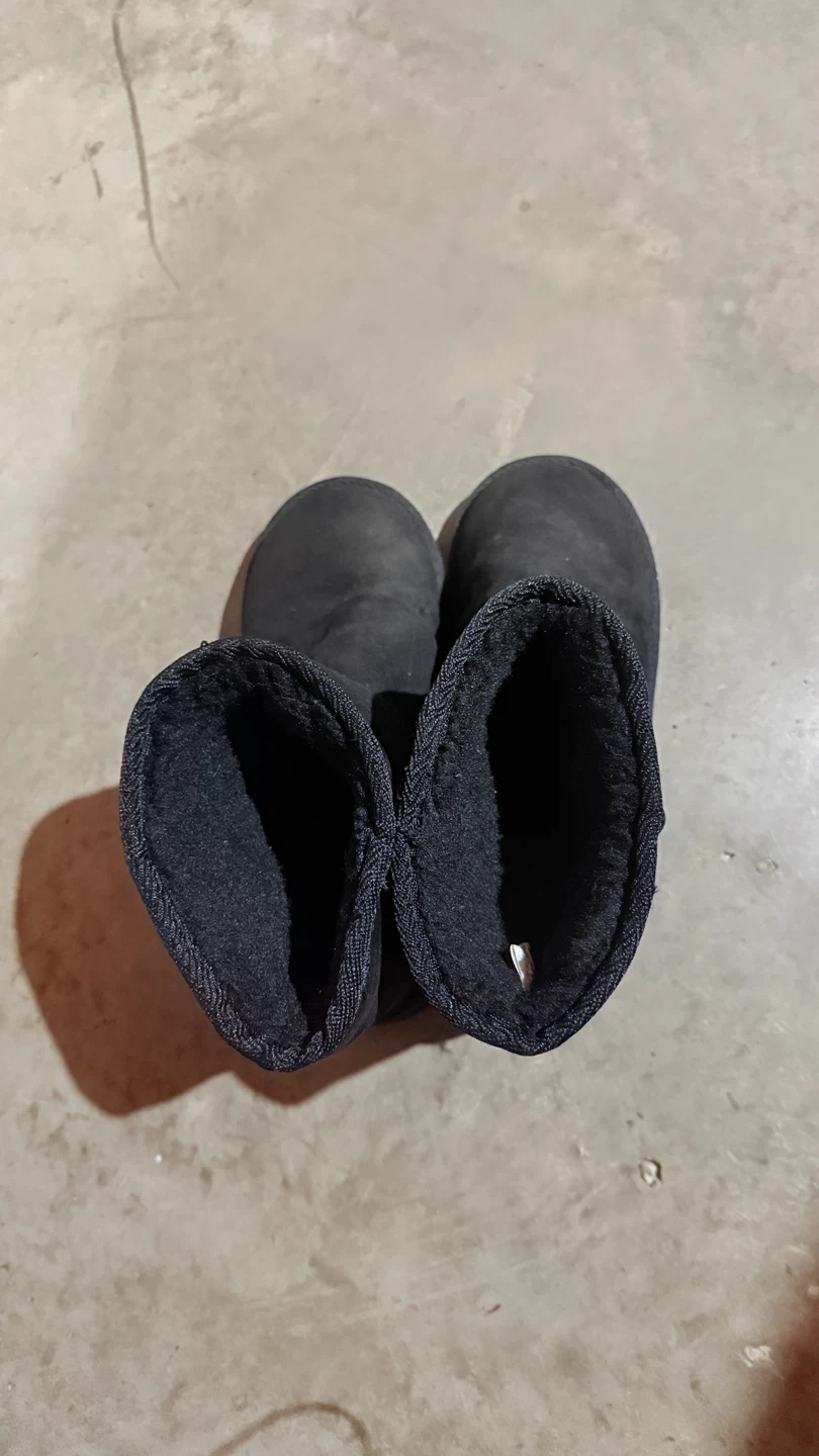Black Sheepskin Lined Boots - photo 2