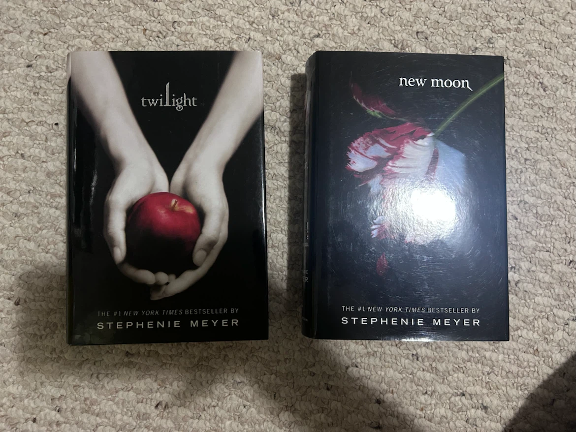 Twilight & New Moon by Stephenie Meyer