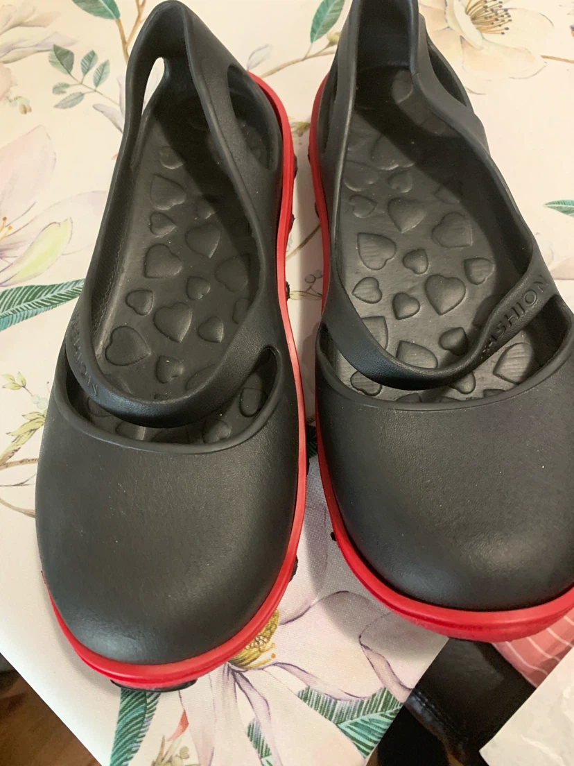 Black and Red Jelly Shoes with Heart Insole