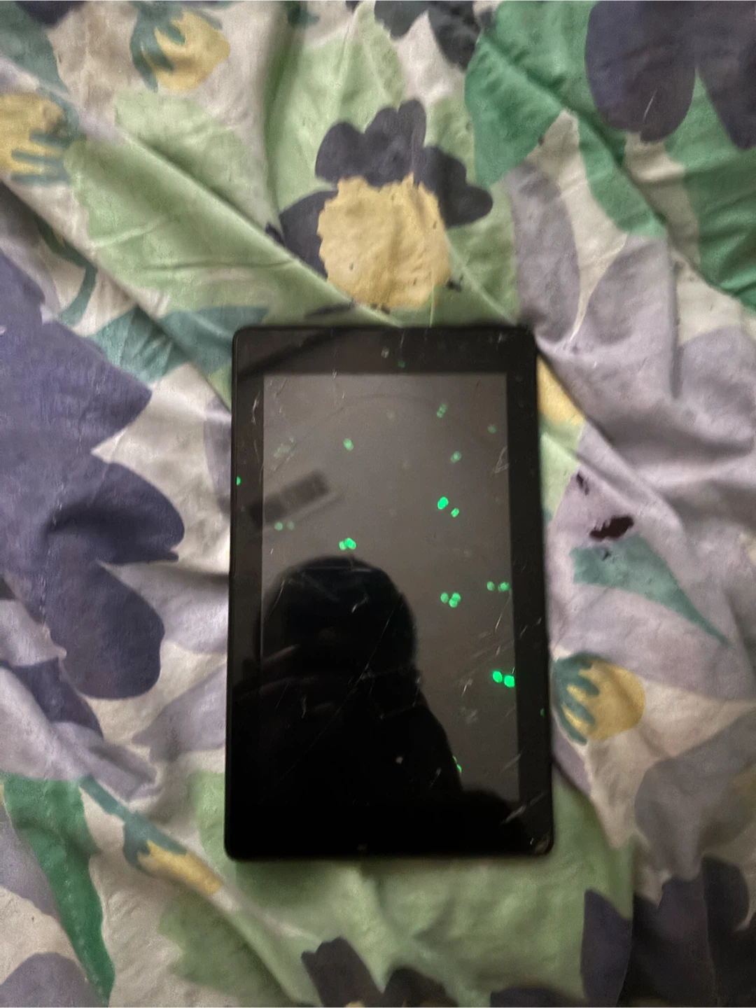 Black Tablet - Cracked Screen