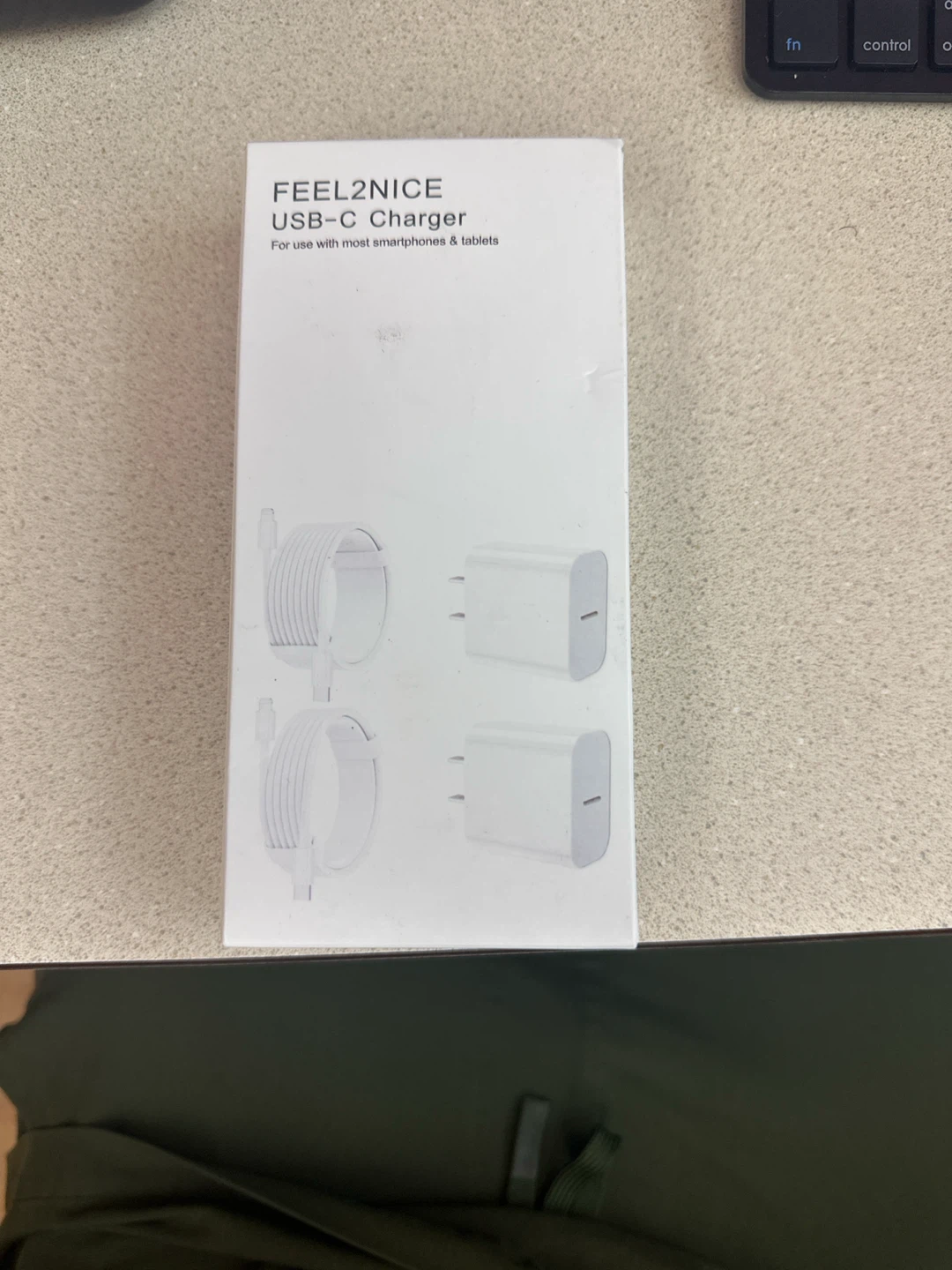 FEEL2NICE USB-C Charger