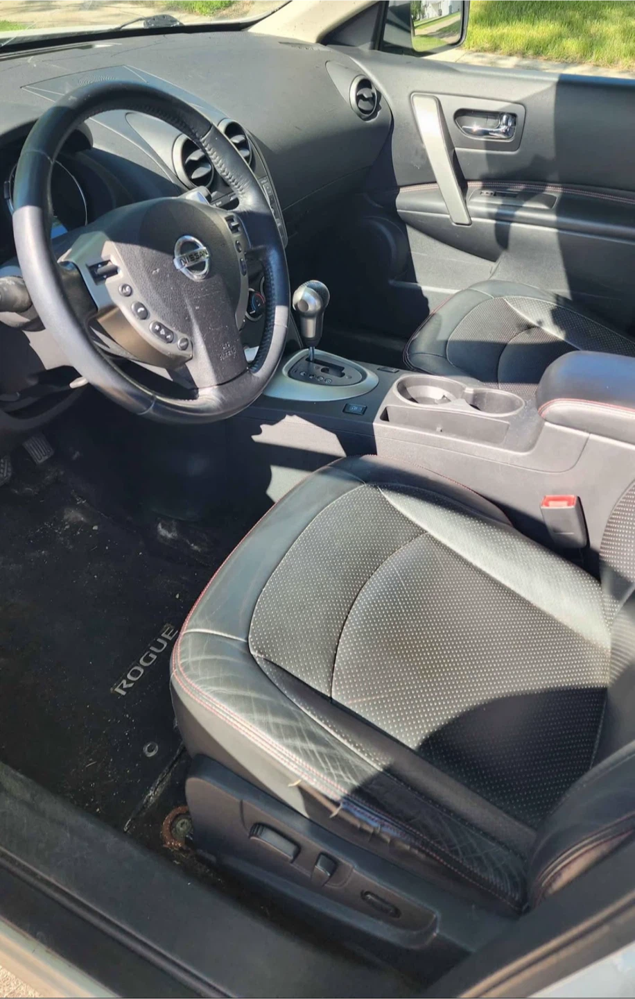 2010 Nissan Rogue Sport Edition–Excellent Condition - photo 4