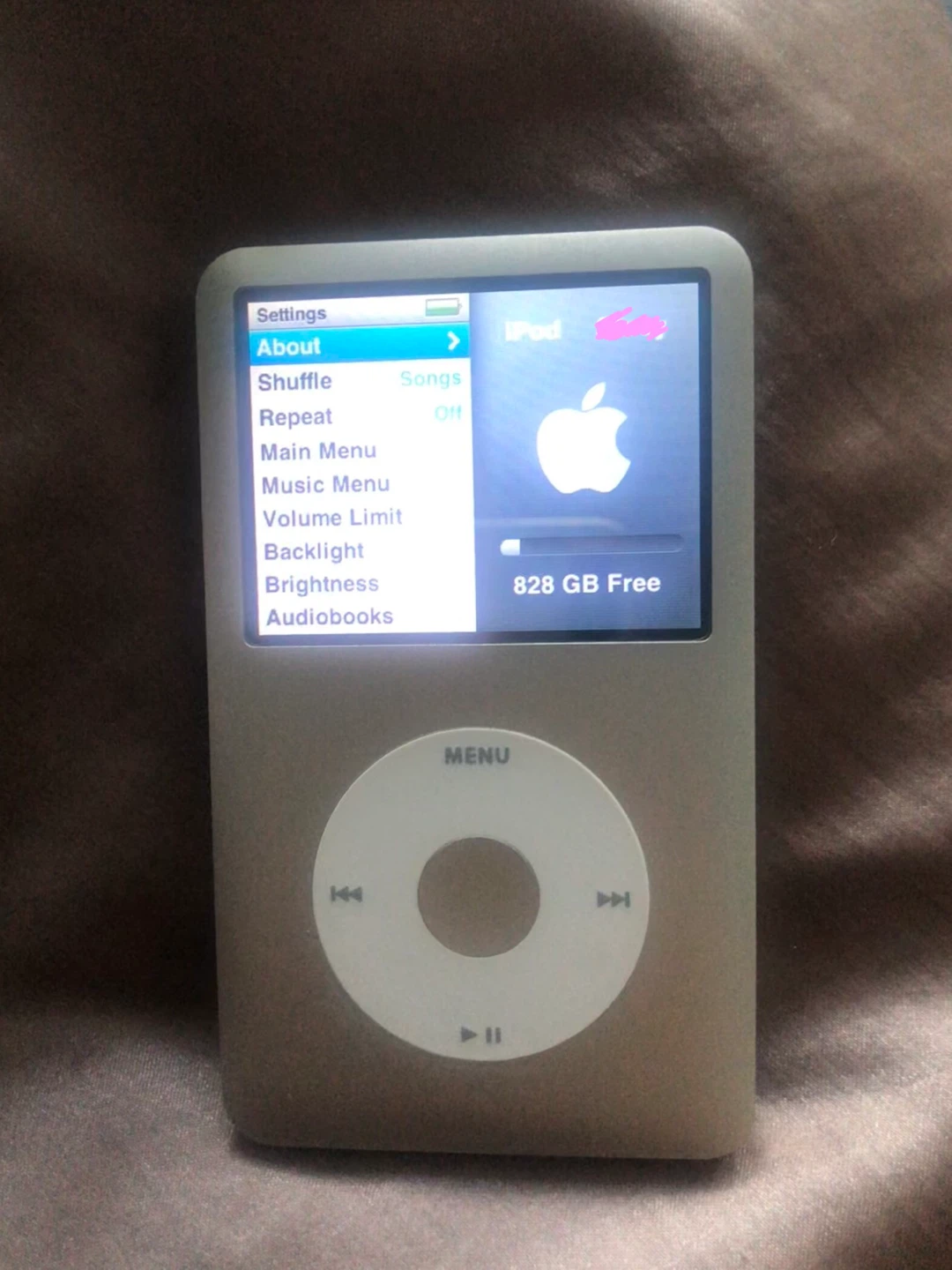 Apple iPod Classic 7th Gen w/ 1TB storage and upgraded battery - photo 3