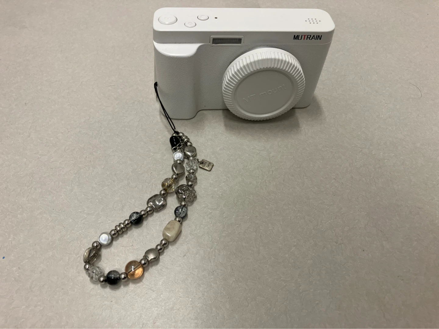 White MUTRAIN digital camera - photo 4