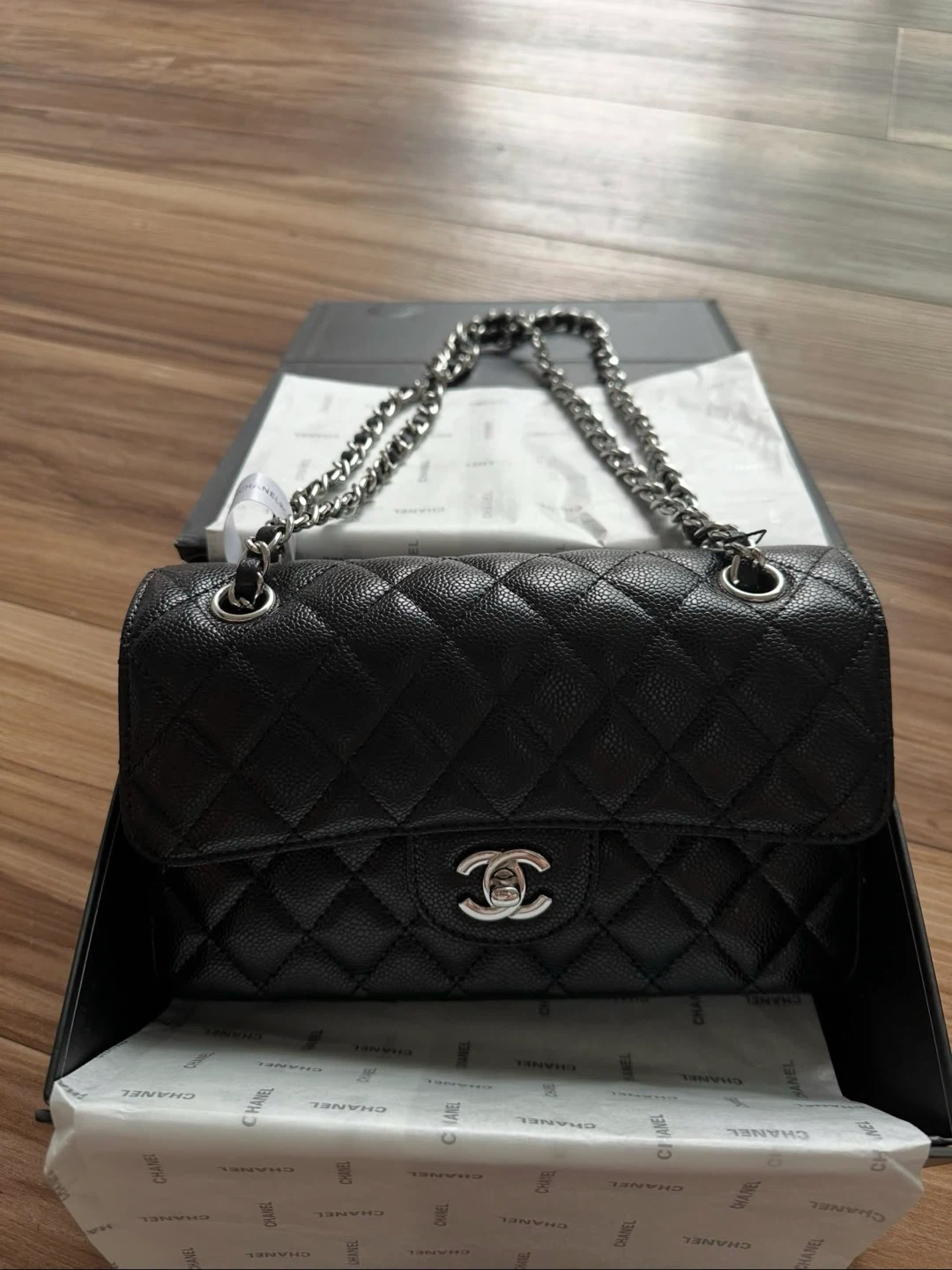 CHANEL MEDIUM FLAP