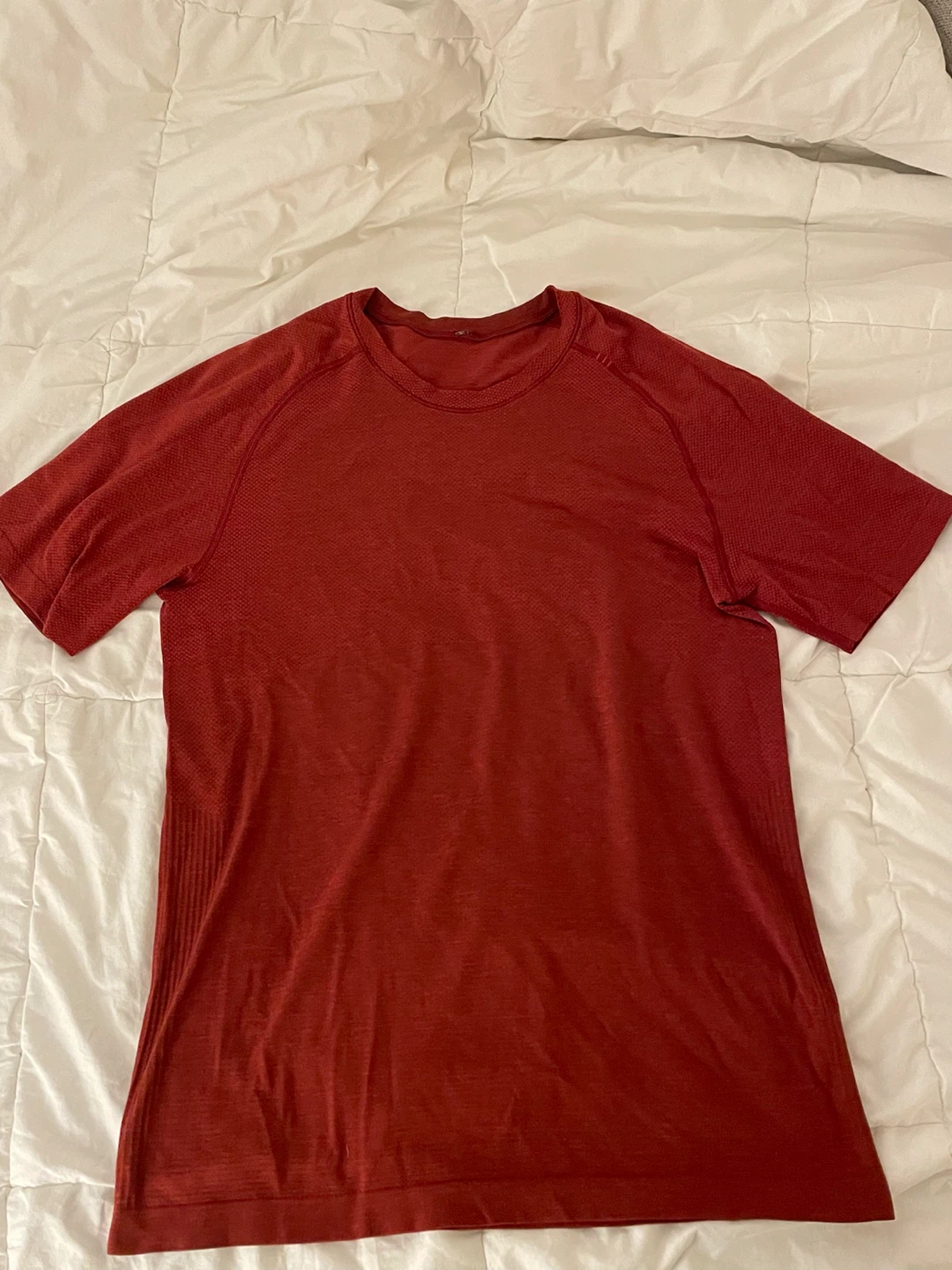 Lululemon Metal Vent Tech SS Shirt – Men's Small – Prep Red - photo 3
