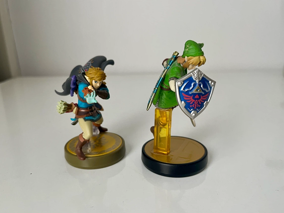 Nintendo Amiibo The Legend of Zelda Link Figures (2) - photo 4