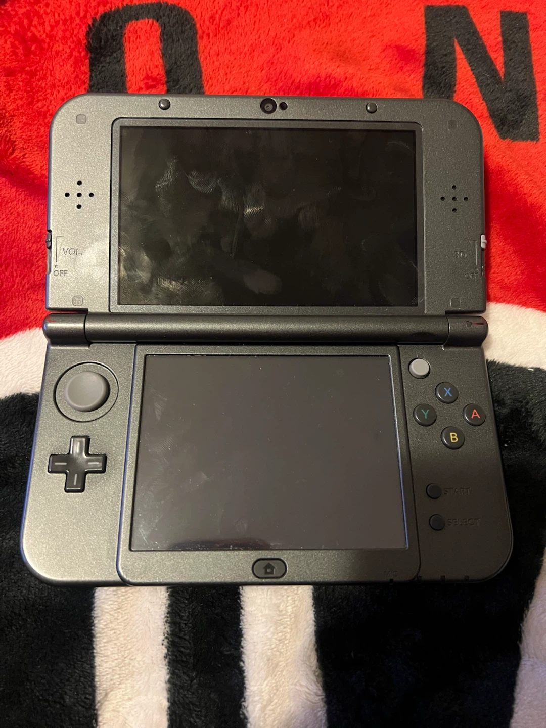 Nintendo 3DS XL (New) Console with Games