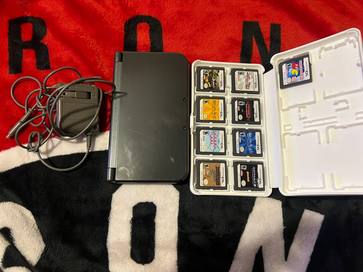 Nintendo 3DS XL (New) Console with Games - photo 5