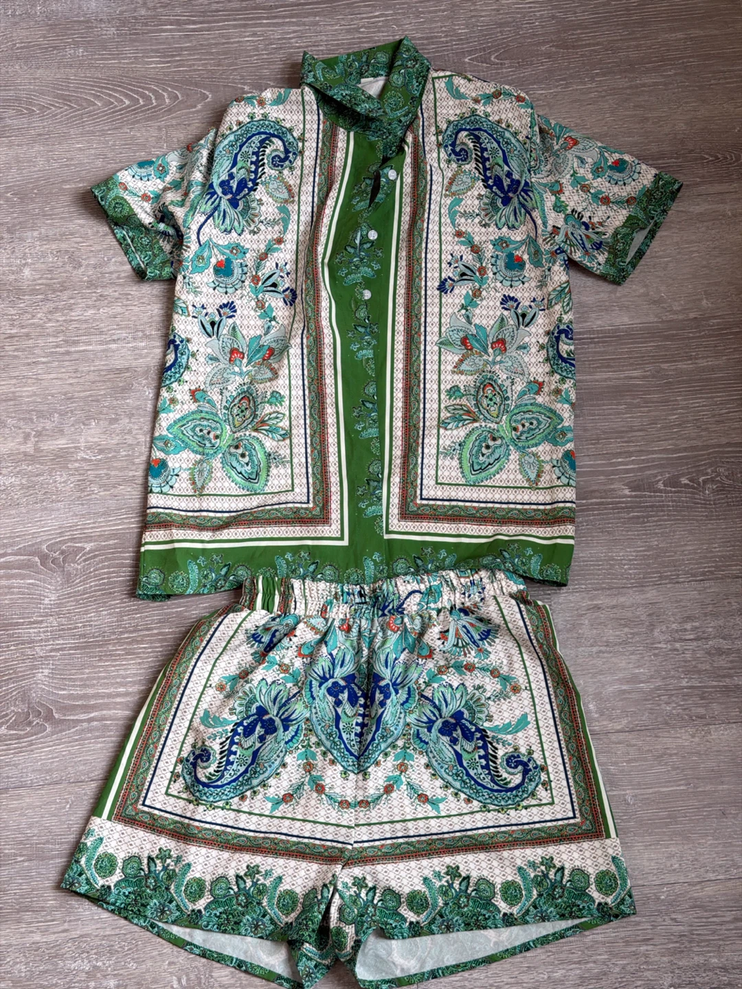 Women's Paisley Print Short Set