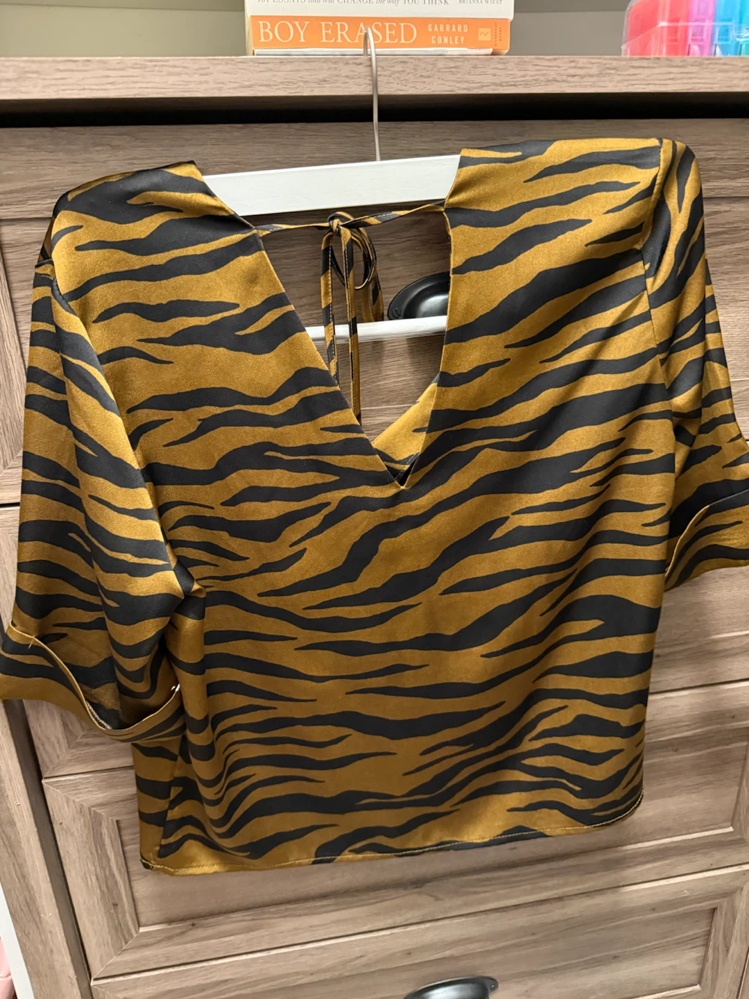 DYNAMITE Tiger Print Button-Up Blouse P/S - photo 2