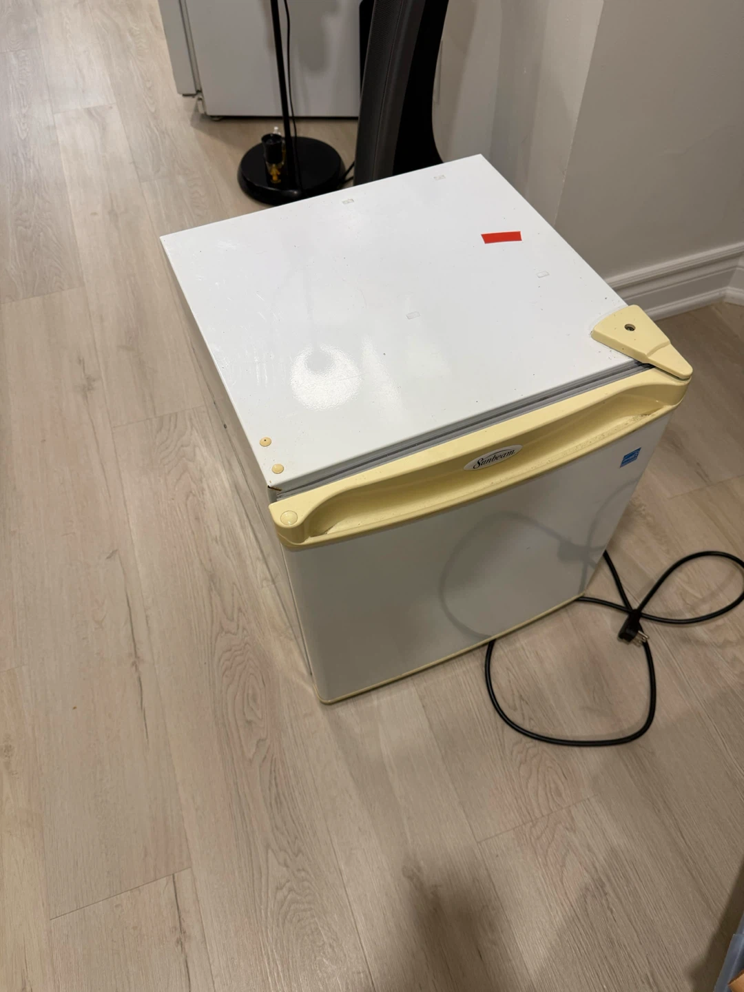 Mini Fridge - photo 3