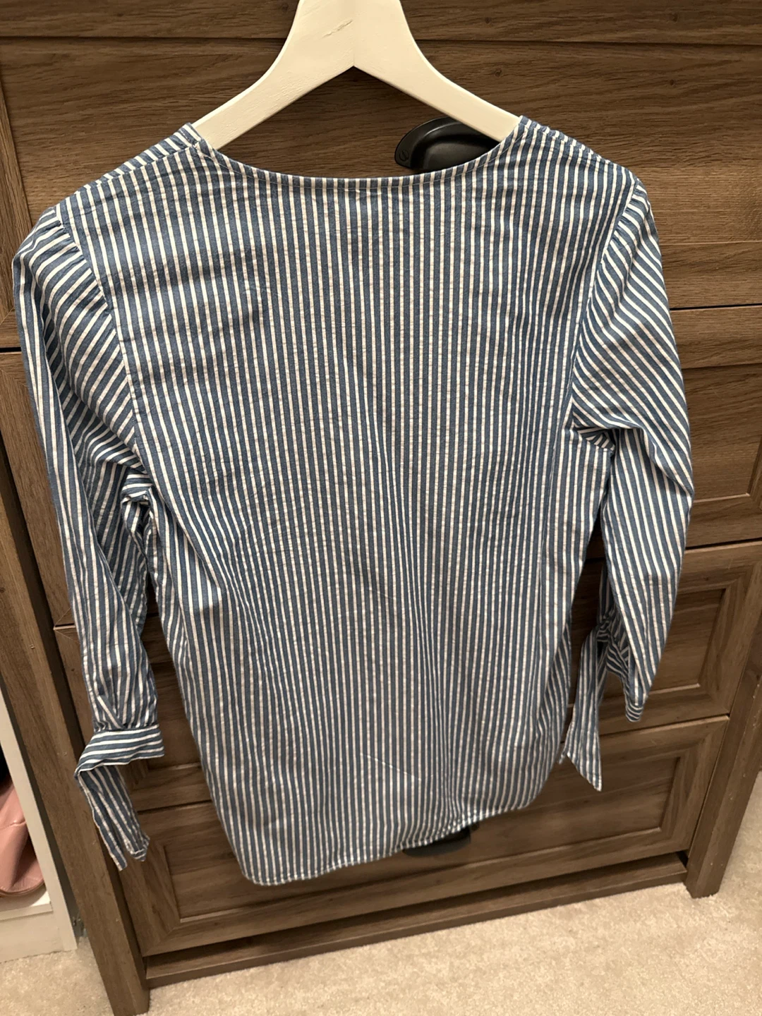 H&M Striped Blue and White V-Neck Top - Size US 2 - photo 2
