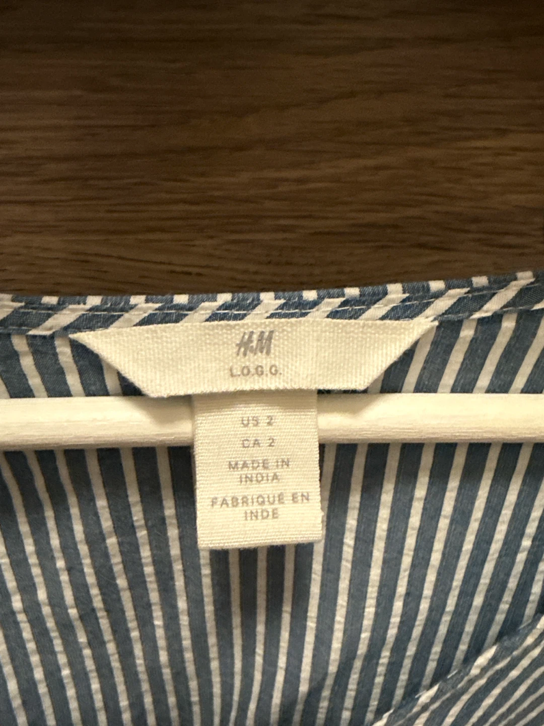 H&M Striped Blue and White V-Neck Top - Size US 2 - photo 3