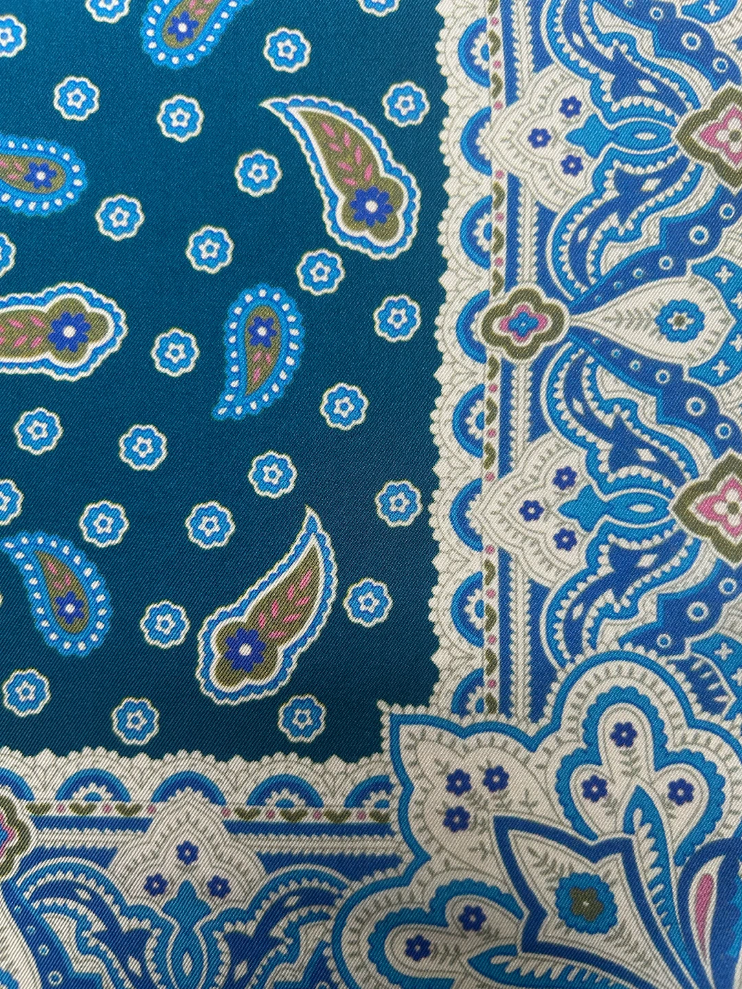 ETRO Silk Scarf - Blue Paisley Pattern Made In Italy. - photo 2