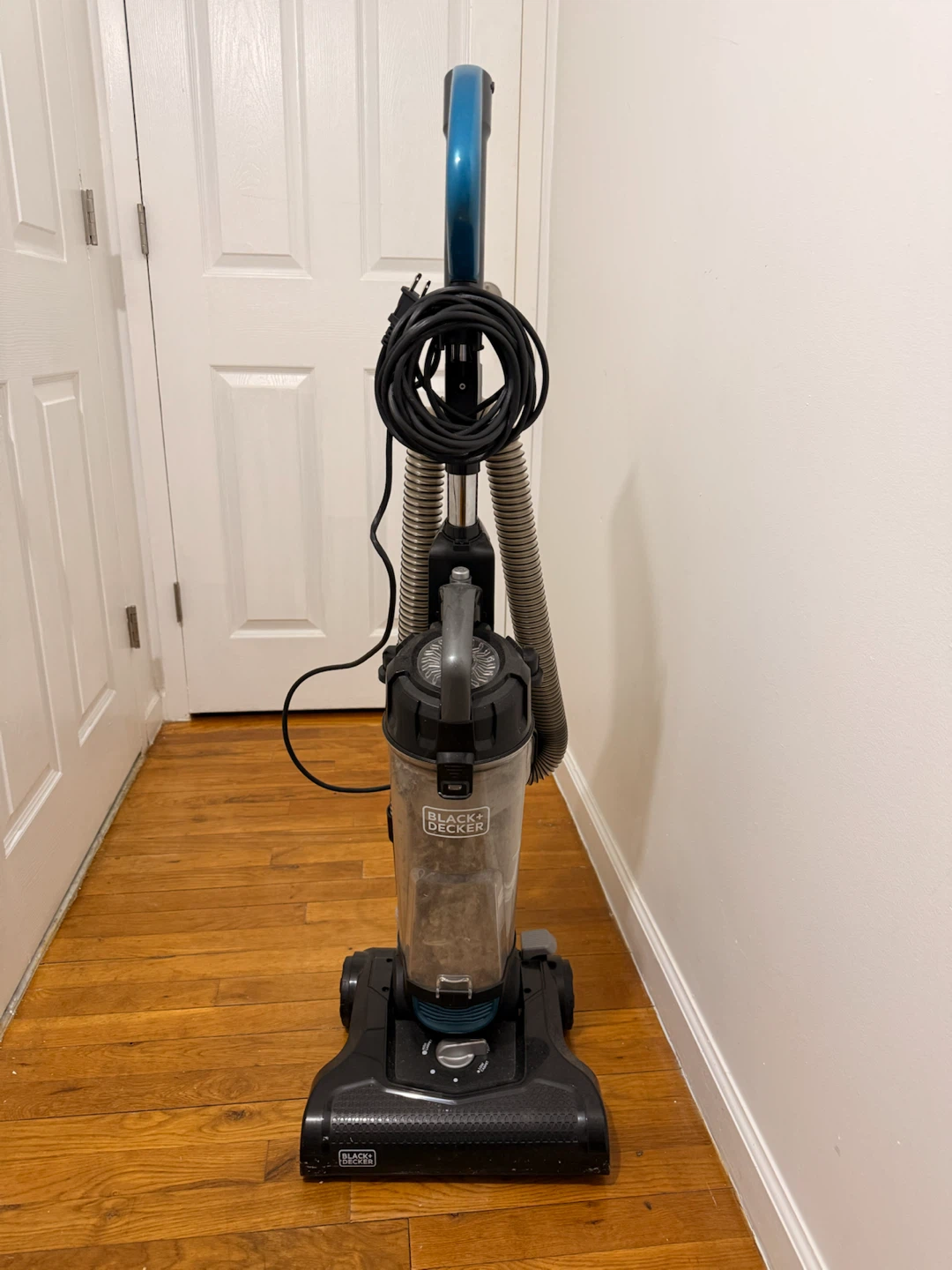 BLACK+DECKER Turbo Lightweight Upright Vacuum - photo 3