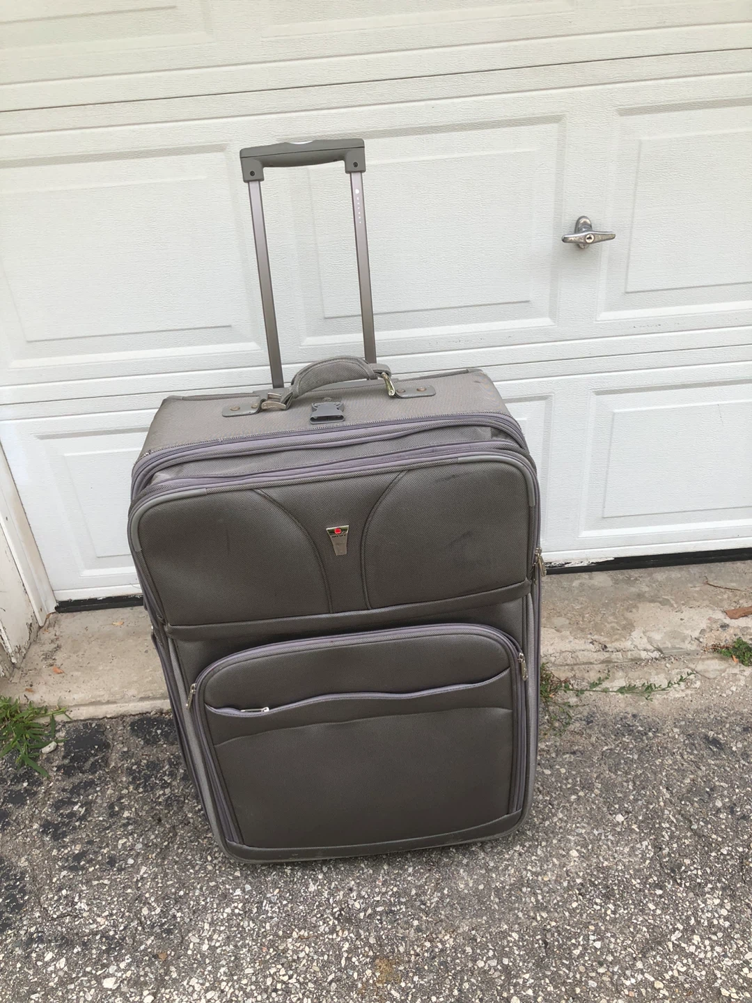 Delsey Luggage Suitcase 10x20x30 inch