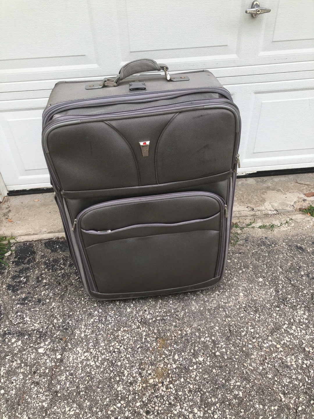 Delsey Luggage Suitcase 10x20x30 inch - photo 3