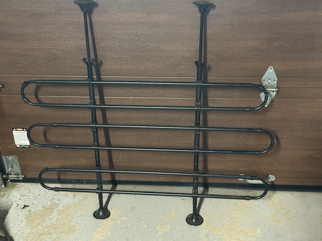 Metal dog barrier/ divider - photo 2