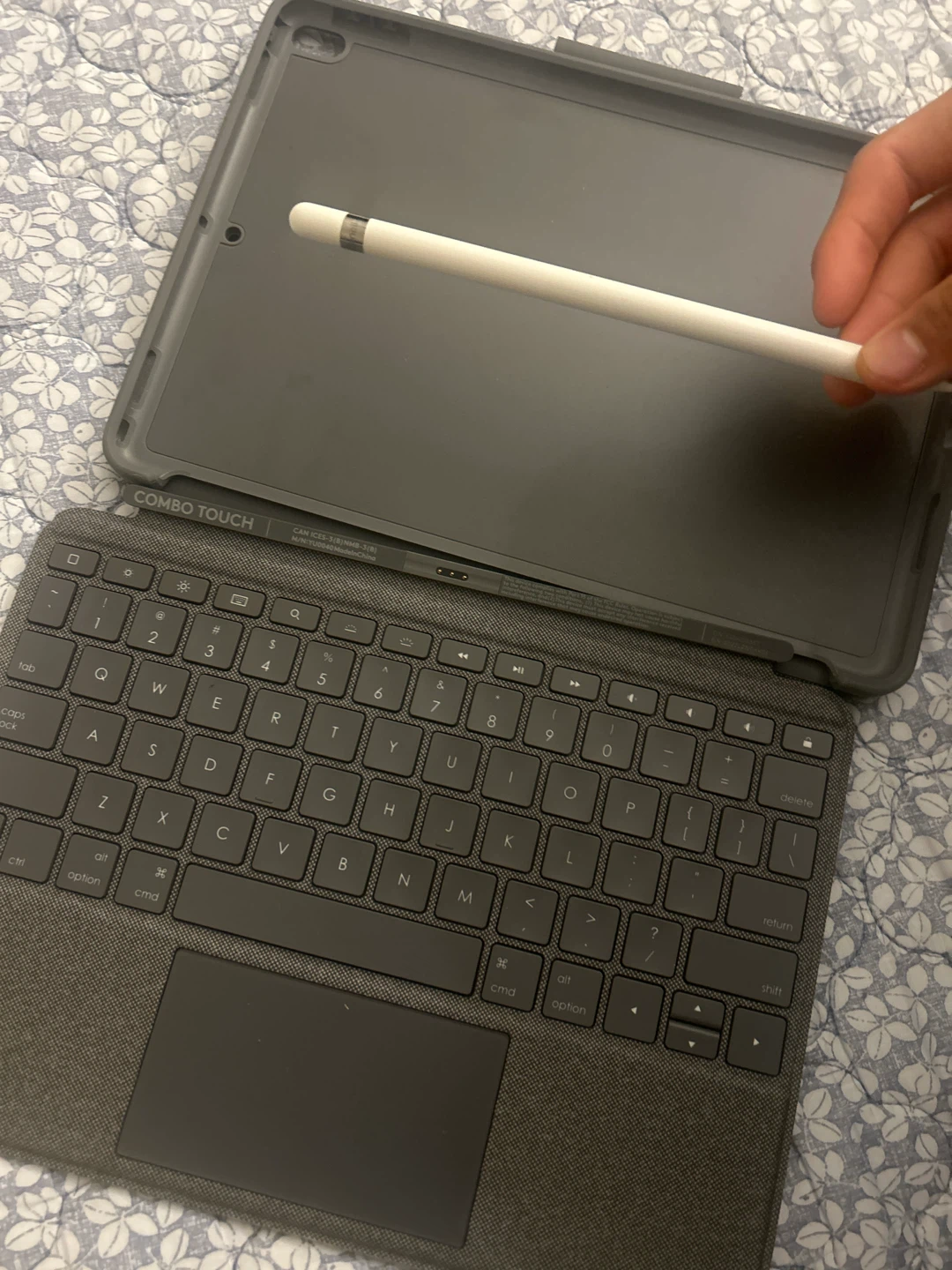 Logitech Combo Touch Keyboard Case
