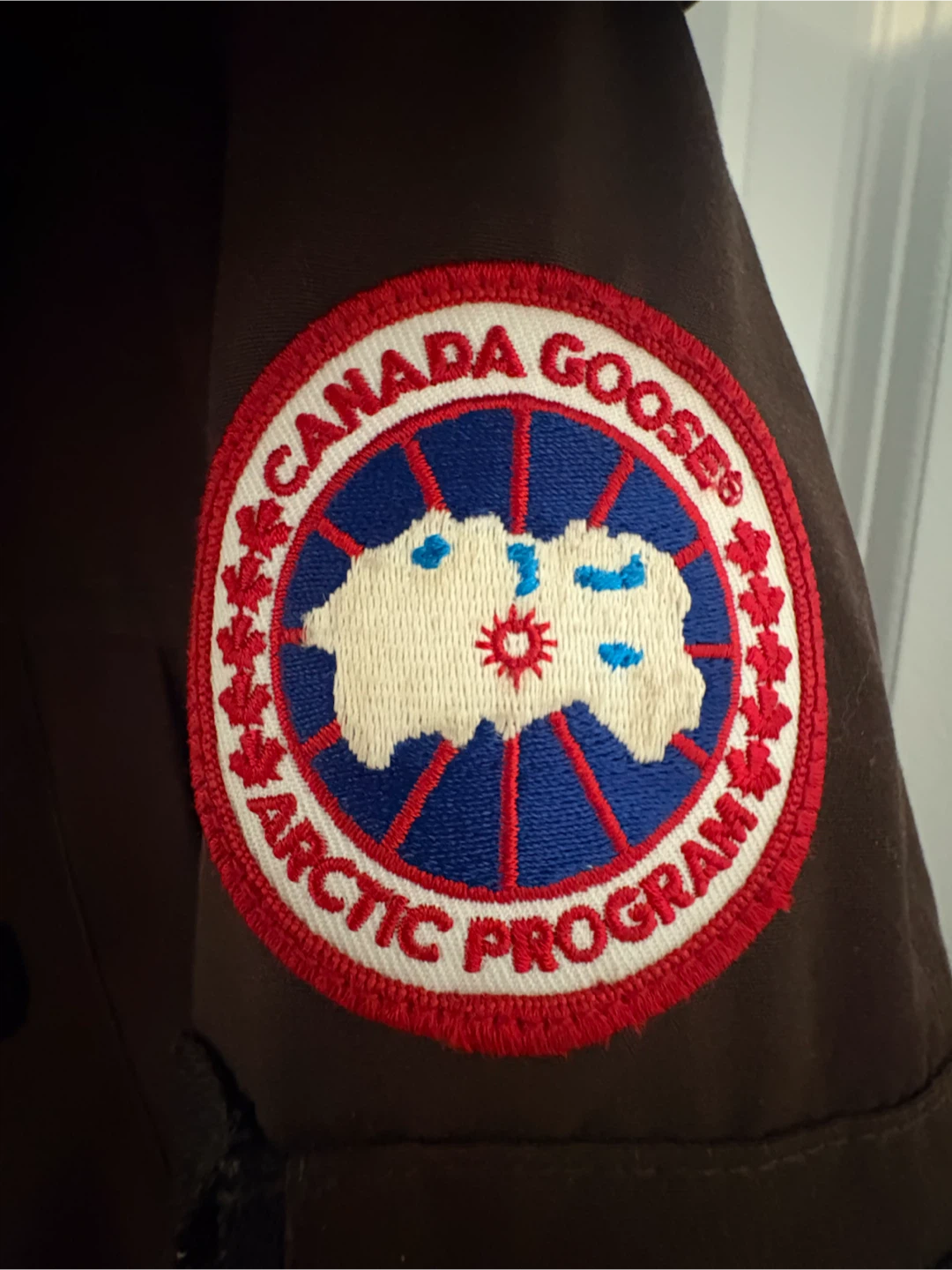 Women’s S Canada Goose Down Parka Jacket - photo 3
