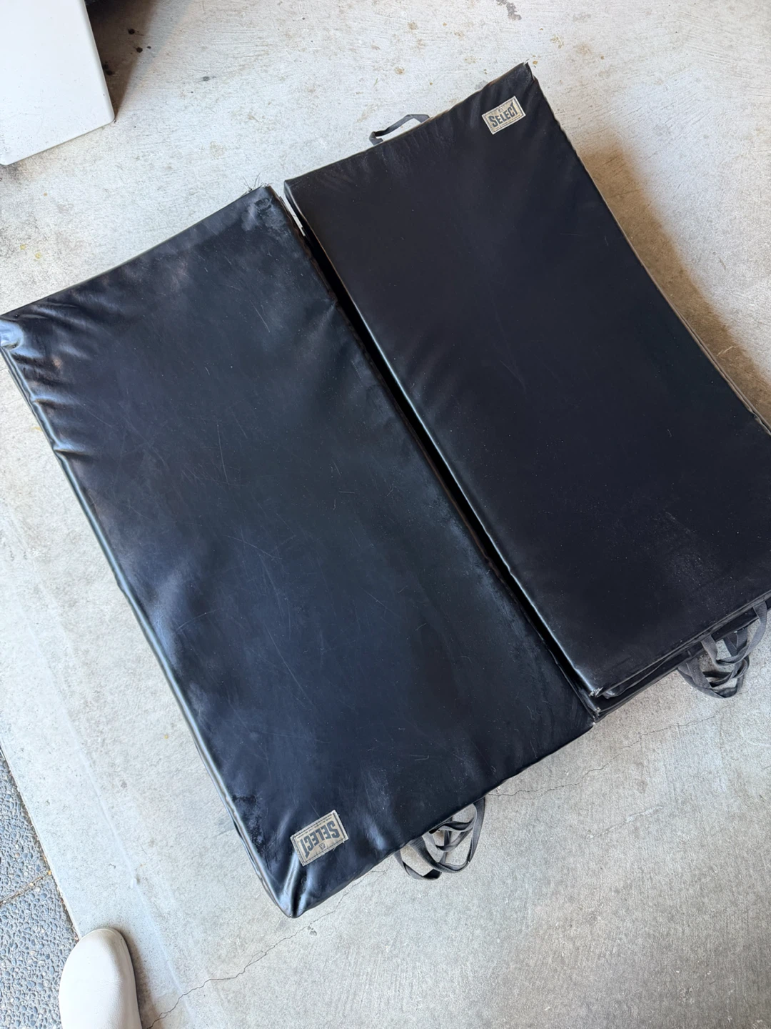Select Black Exercise Mats (11) - photo 2