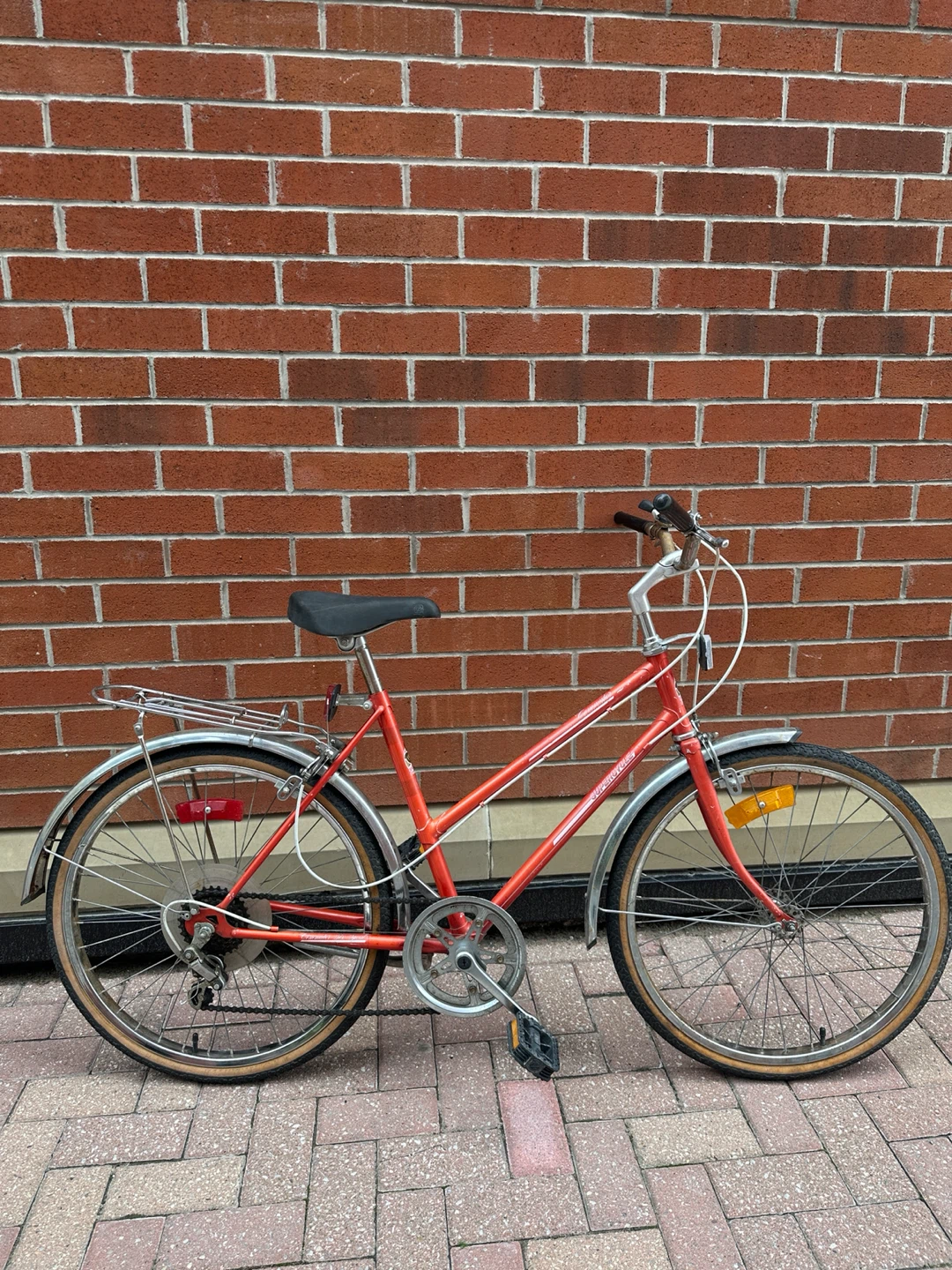 VINTAGE WOMENS SIZE SMALL SUPERCYCLE HYBRID CRUISER BIKE