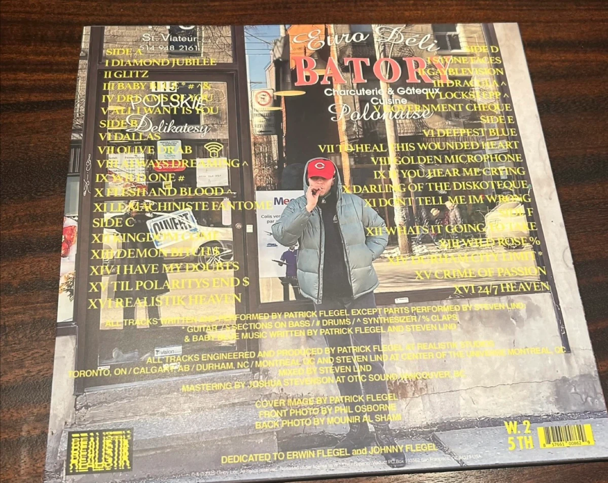 Cindy Lee’s Diamond Jubilee 3LP Vinyl Record - photo 2