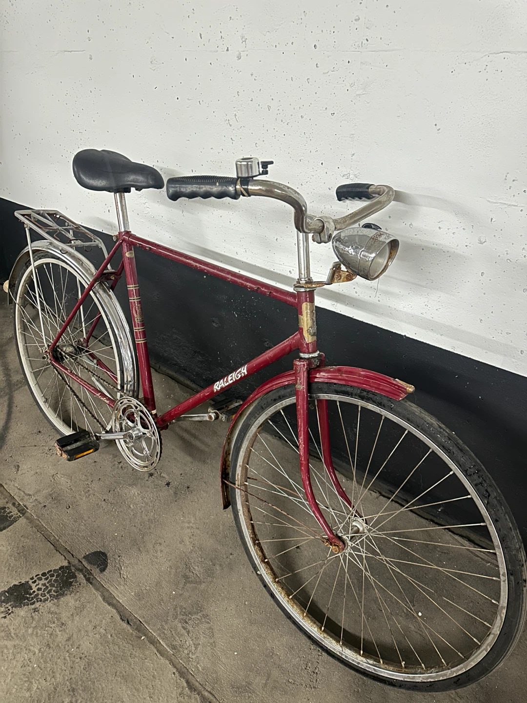 VINTAGE MENS SIZE MEDIUM LARGE RALEIGH SINGLE SPEED CRUISER BIKE - photo 2