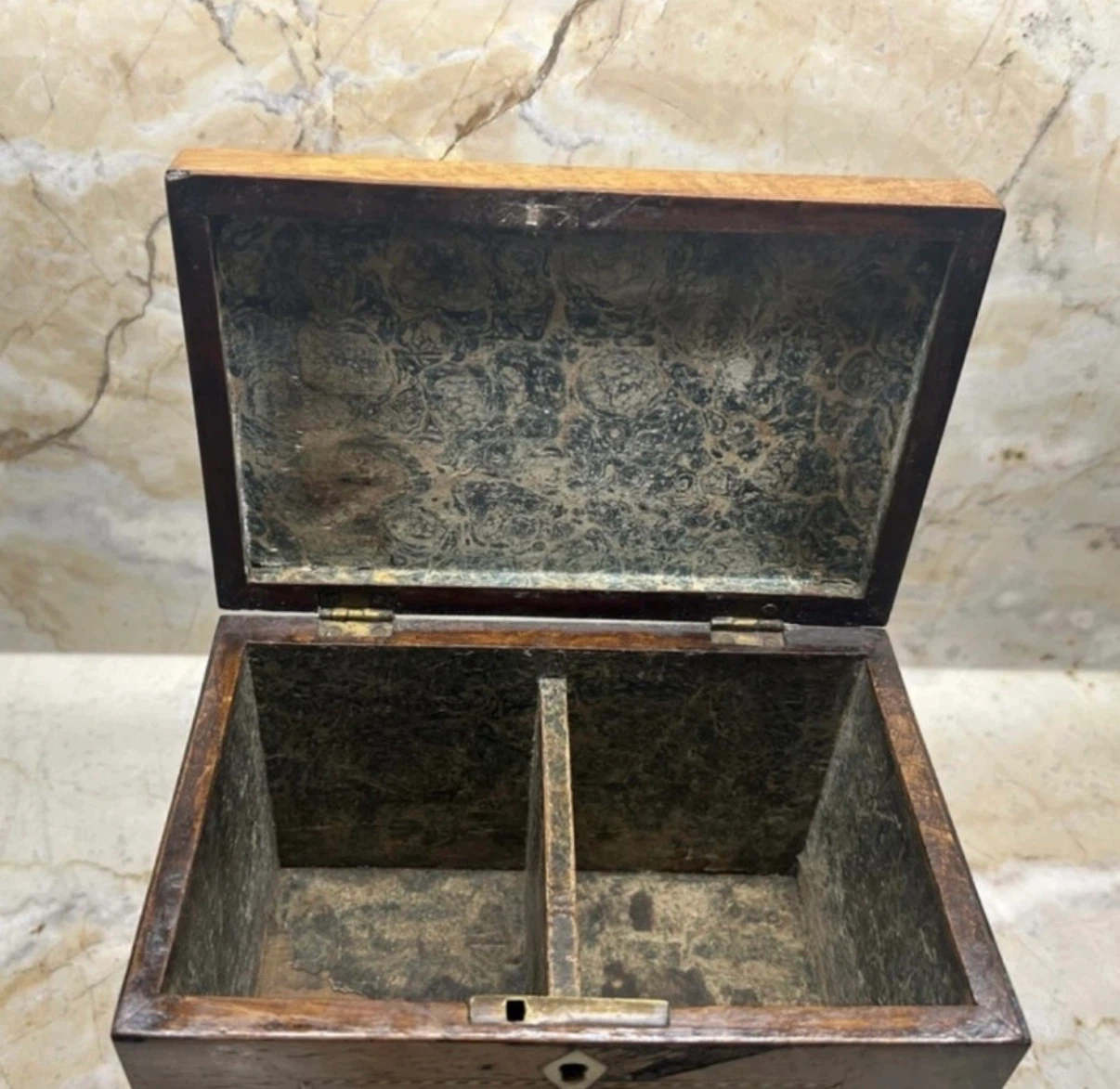 Late 18th c. English Adam Style Yew wood Tea Caddy - photo 4