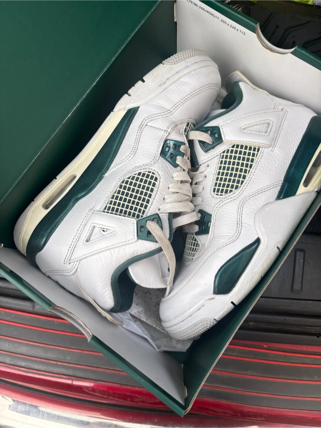 Jordan 4 'Flight' Sneakers