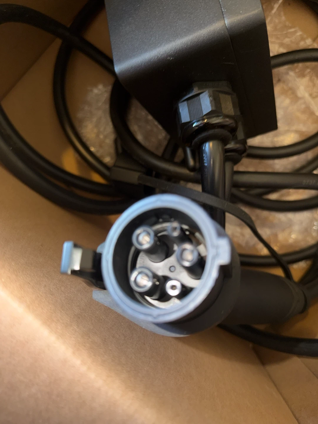 Grizzl-E Classic 40A EV Charger - photo 4