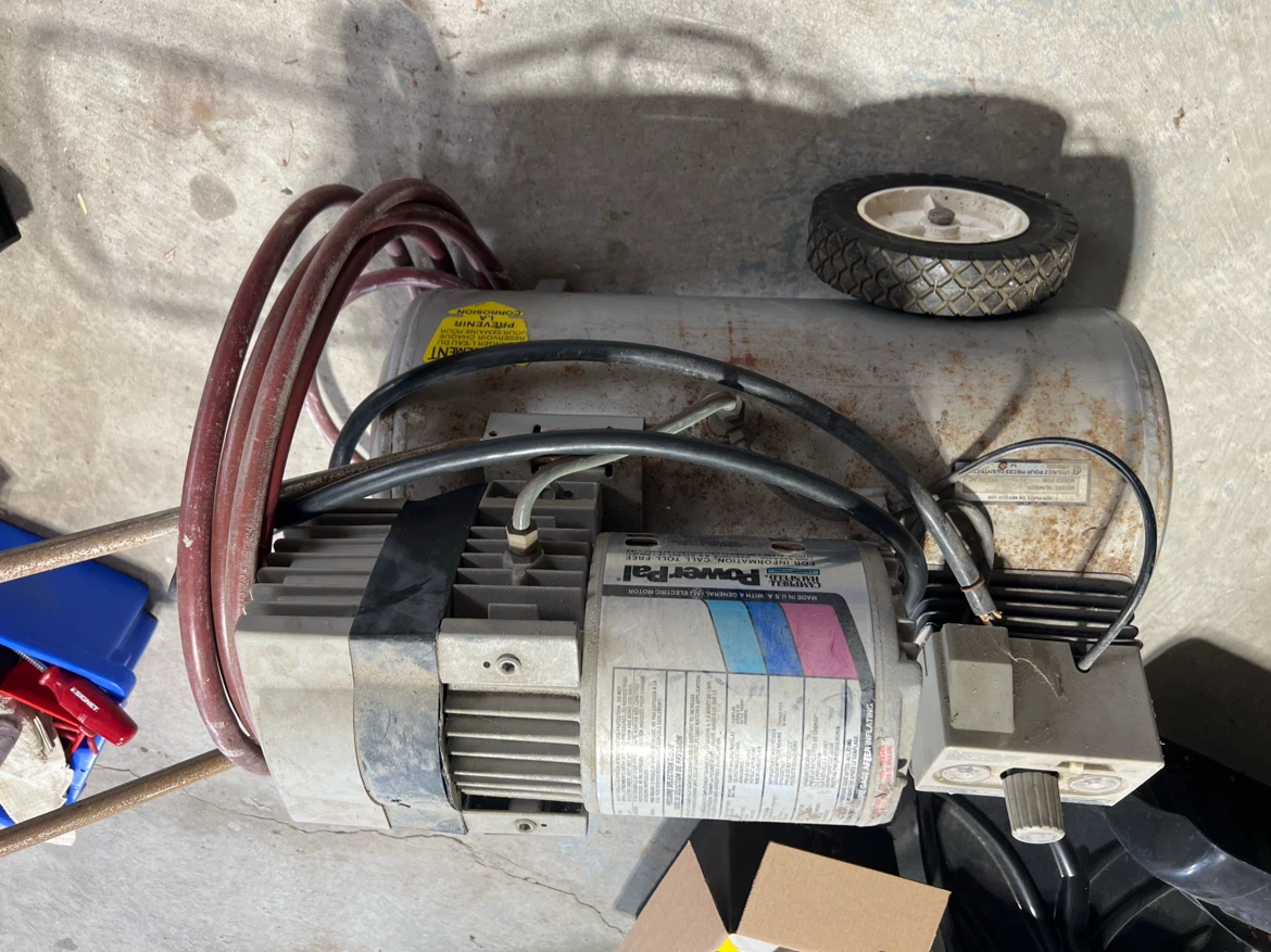 Campbell Hausfeld PowerPal Air Compressor