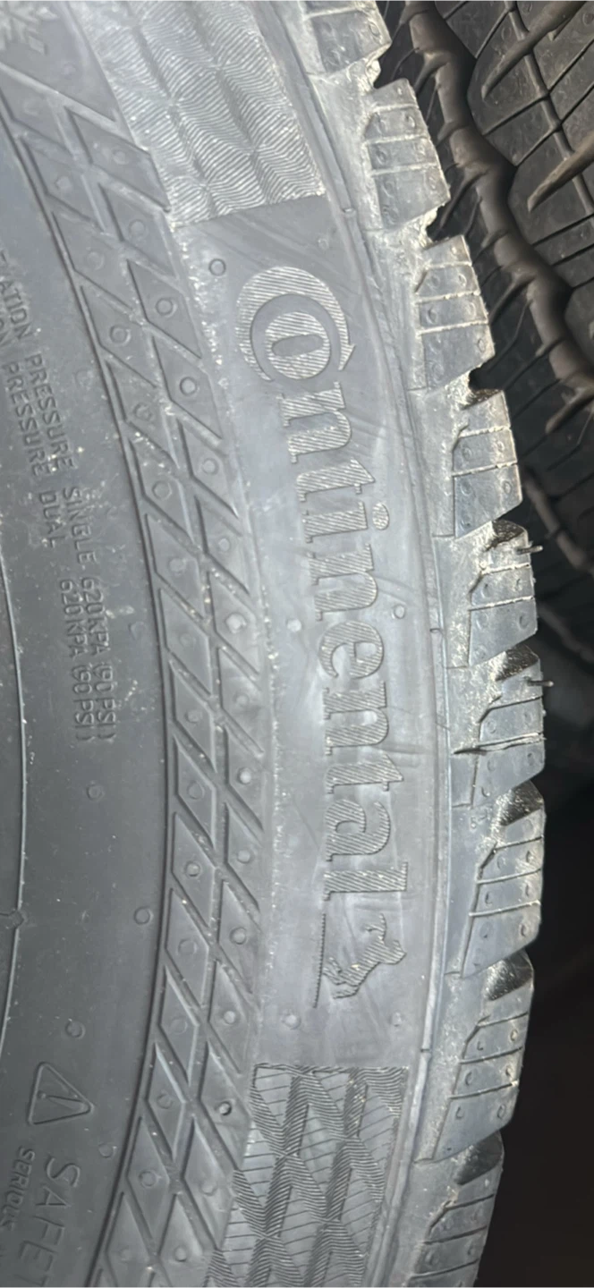 SET OF 4 CONTINENTAL VAN CONTACT A/S M+S 235/65/R16