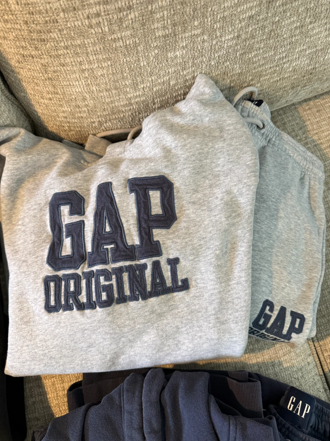 Bundle GAP Original Hoodie and Sweatpants Sets - photo 2