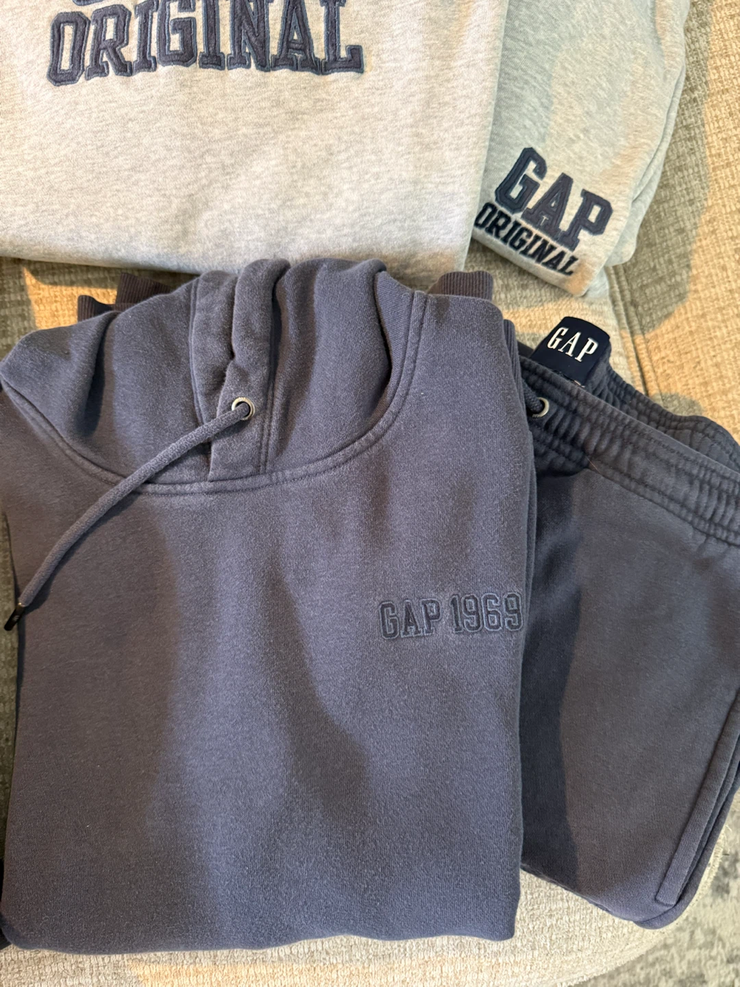 Bundle GAP Original Hoodie and Sweatpants Sets - photo 3