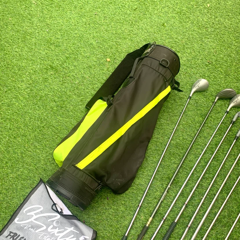 Right Hand Golf Clubs Set Bag Balls Tees Beginner Golfing Set - photo 2