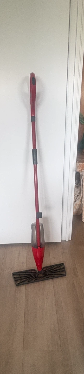 Vileda - NEW !Red Spray Mop with Detachable Pad