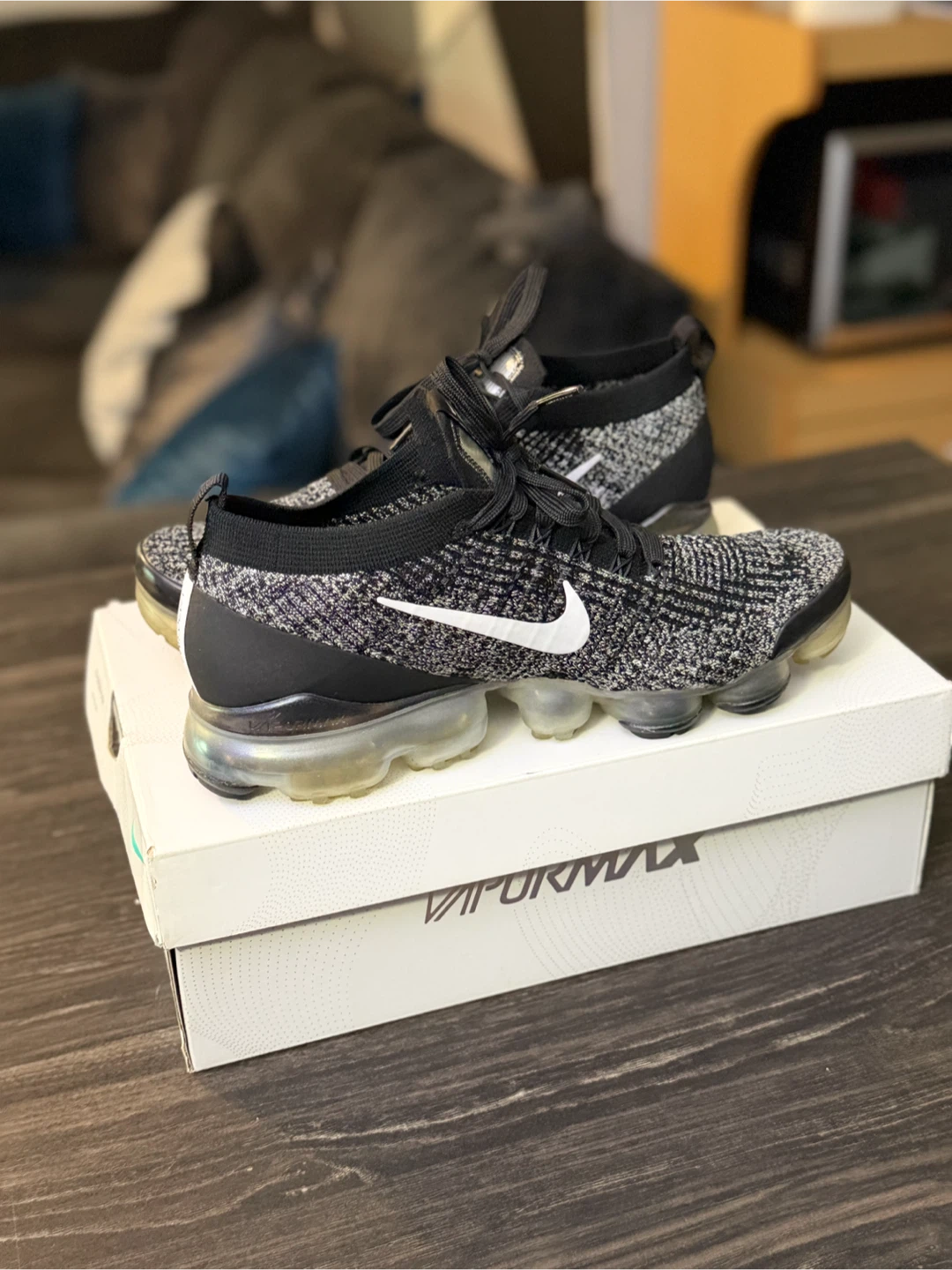 Nike Air VaporMax Flyknit 3 Sneakers Size 9 - photo 4
