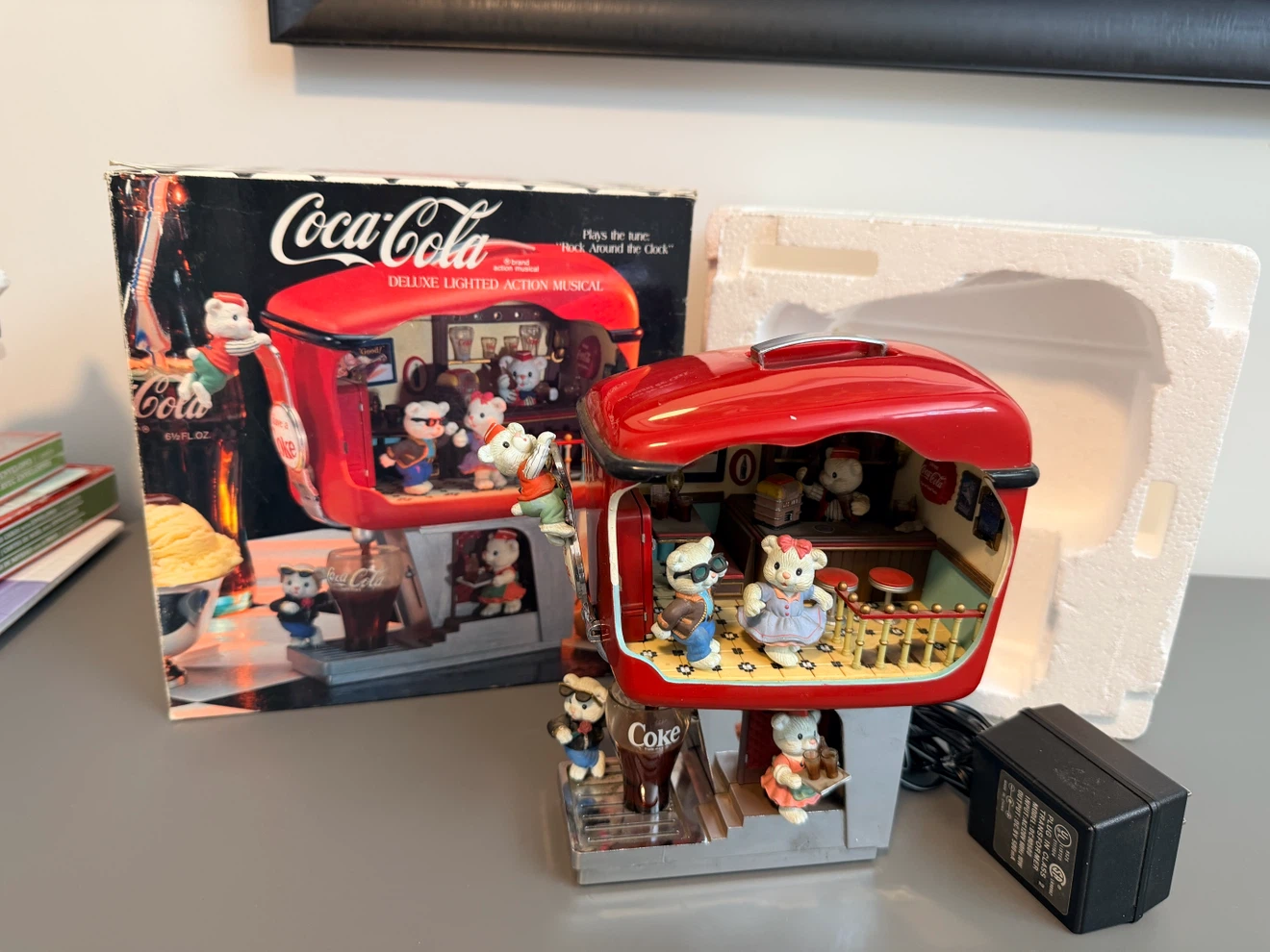 Vintage Coca-Cola Deluxe Lighted Action Musical