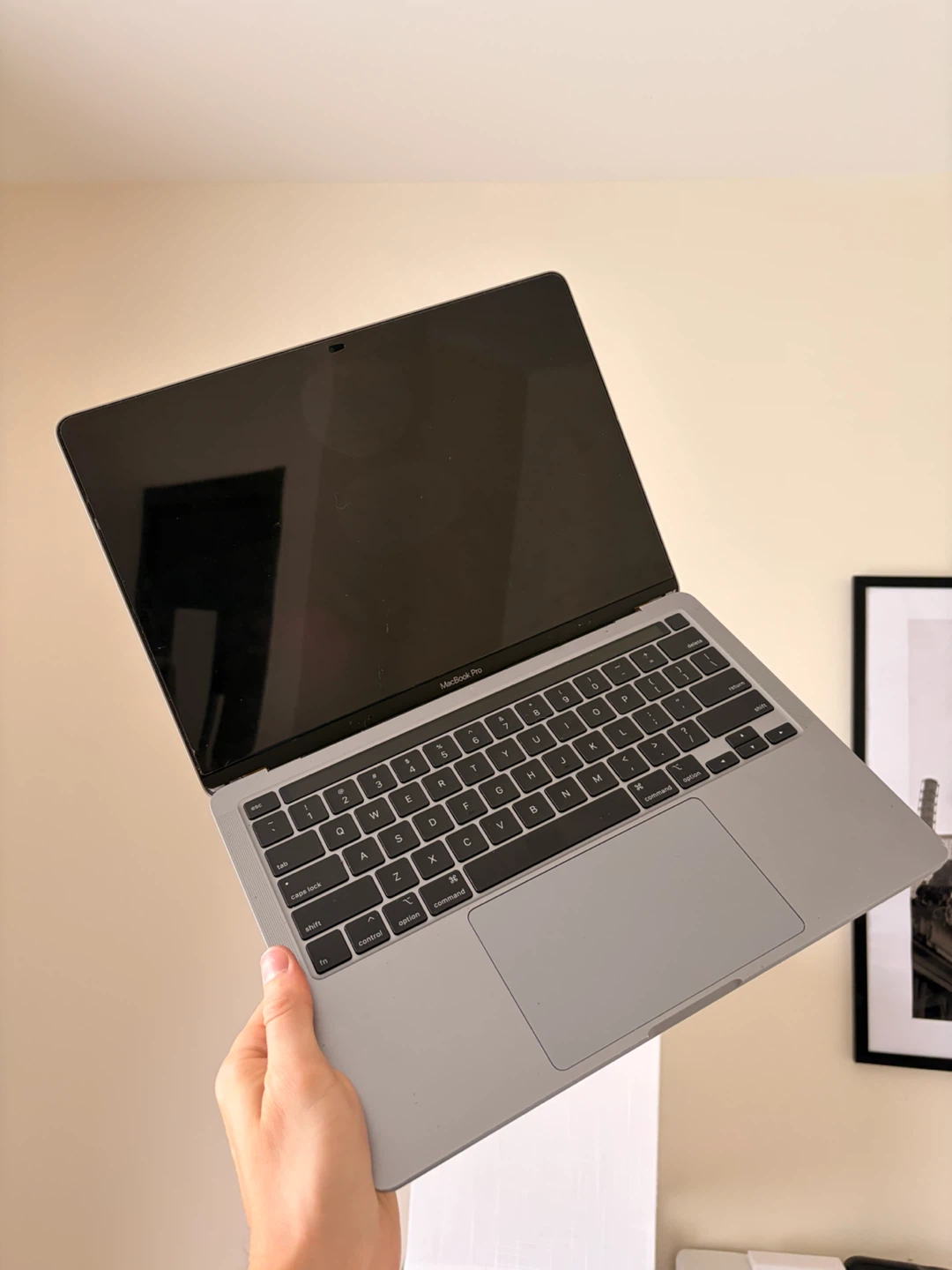 Apple MacBook Pro 13-inch (2020, Retina, i5)