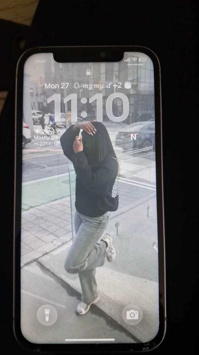 2 iPhones for sale - photo 2
