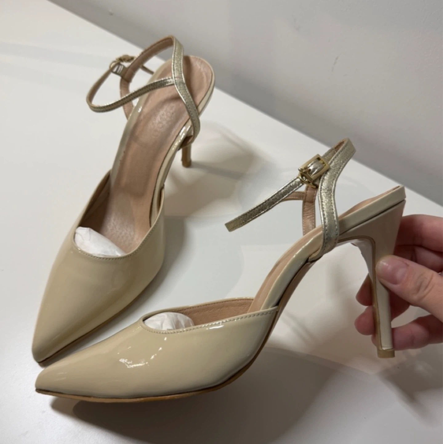 New✨Ivory Patent Leather Slingback Stiletto heels (size 7)