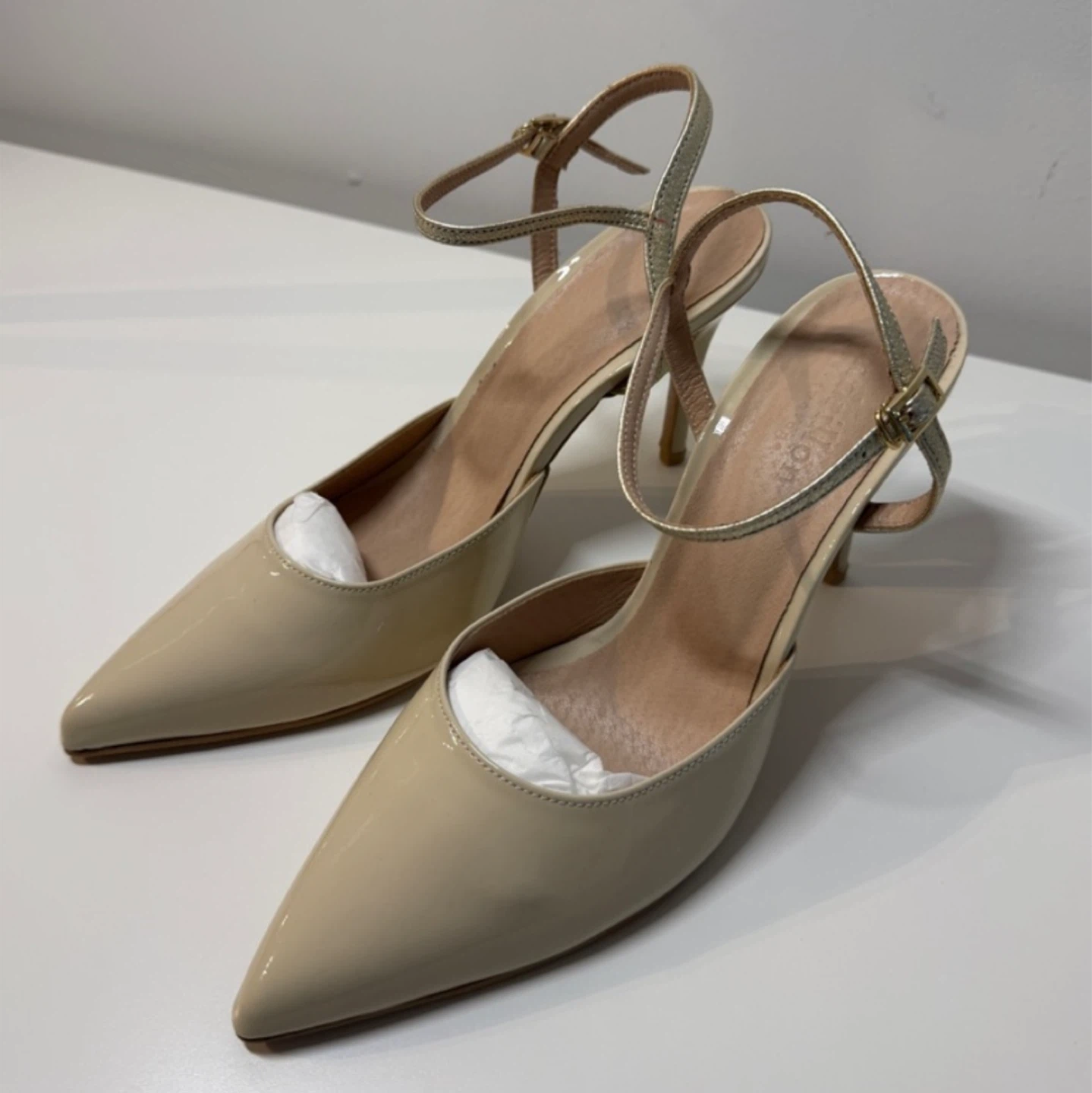 New✨Ivory Patent Leather Slingback Stiletto heels (size 7) - photo 2